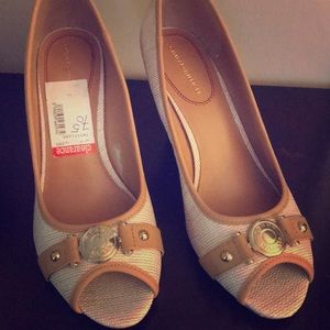Tommy Hilfiger Tatianna peep toe wedges 7.5